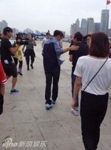 组图：文章低调筹划复出 与谢霆锋自拍心情好