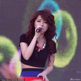 组图：邓紫棋武汉开唱捞金 粉丝烈日苦等四小时