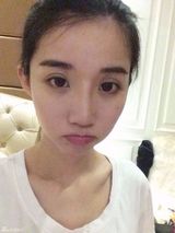 组图：美女硕士毕业抱儿子怀女儿被赞人生赢家