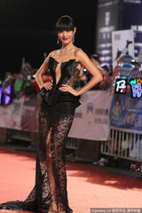 组图：女星助阵第48届台湾电视金钟奖红毯