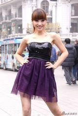 幻灯图：柳岩惊艳舞林大会 街头热舞夺票选冠军