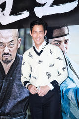 独家：韩影《群盗》试映会 姜东元河正宇等出席