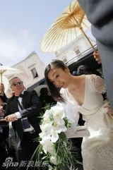 组图：宇多田光再婚嫁意大利老公 婚礼温馨热闹