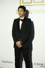 组图：徐若瑄摆酒吻老公 舒淇林心如林志玲剩女齐道贺