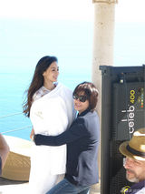 组图：Angelababy登封面 碧海蓝天化身精灵