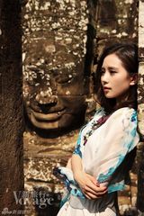 组图：刘诗诗漫行柬埔寨 清新自然探寻异国风情