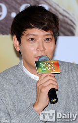 组图：《忐忑人生》宋慧乔姜栋元(姜东元)低调宣传新片