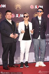 组图：各路音乐人齐聚金曲奖 星光熠熠