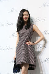 组图：女神齐聚上海!波特曼迷人章子怡网裙透视