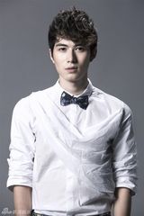 组图：陈学冬《不再见》发布 暖心献唱小时代