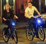 组图：小贝长子遭劈腿？超杀女牵手巴西富二代