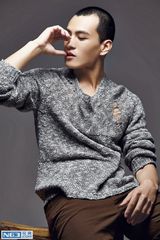 组图：马文龙痞态休闲大片 引领今夏光头风潮