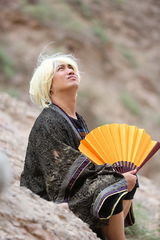 组图：爸爸2变杀马特集会 陆毅黄发疯魔杨威萌