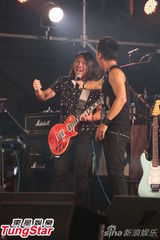 组图：任贤齐台北开唱 扯五月天阿信后腿