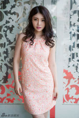 组图：徐冬冬最新酷夏写真 清纯粉裙直击宅男心