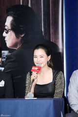 组图：申世京TOP(崔胜贤)等宣传19禁新片《老千2》