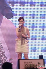 组图：张敬轩谢安琪分获新城劲爆我最欣赏男女歌手