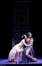 组图：田沁鑫《青蛇》袁泉秦海璐唯美剧照曝光