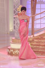 组图：2012港姐竞选现场 10位佳丽礼服亮相