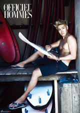 高清组图：韩星郑糠云拍夏日海报 小露肌肉显性感