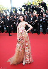 组图：张靓颖戛纳全记录 《永远》开启新专辑