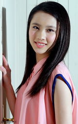 组图：戛纳Day5图片精选 美腿林立难敌妖风肆虐