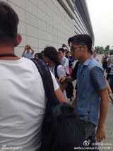 组图：文章低调筹划复出 与谢霆锋自拍心情好