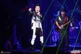 组图：多变哈林(庾澄庆)唱金曲 登小巨蛋万人同欢