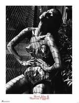 组图：超模吉赛尔-邦辰质感写真 光影下展诱惑胴体