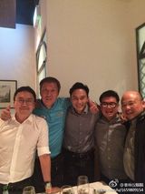 组图：张智霖43岁生日和袁咏仪秀恩爱 获赞童颜