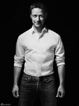 组图：X教授詹一美登同志杂志 诠释四季熟男味