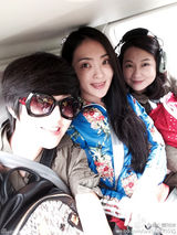 组图：《爸爸去哪儿2》妈妈天团合影 吴镇宇老婆低调