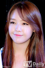 组图：Girls day签名会 敏雅恋爱公开后首露面