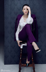 组图：蒋欣最新写真曝光 气质干练职场范足