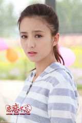 组图：《恋恋不忘》佟丽娅言承旭全家福照曝光