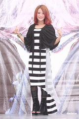 组图：“神木与瞳”黄美珍单飞发片