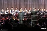幻灯图：盲人歌唱家波切利香港开唱 天籁之声震全场