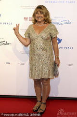 幻灯图：群星柏林出席电影活动 女星盛装亮相抢镜