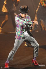 组图：郭富城个唱变型金刚舞台华丽震撼