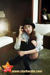 组图：韩星全慧彬夏威夷写真 演绎浪漫艳丽度假风