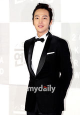 组图：韩国演员张赫获2010KBS演技大奖