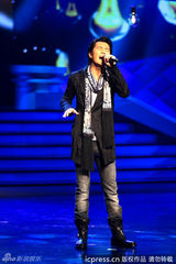 组图：第18届白玉兰奖现场 黄海波小宋佳夺帝后