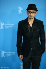 组图：《白日》见面会 桂纶镁与王学兵暧昧调笑