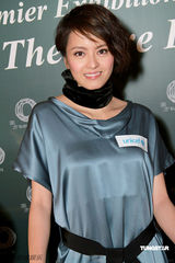 幻灯图：梁咏琪优雅装扮现身 知性气质不失妩媚