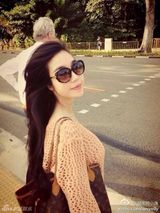 组图：越南网络红人小逸晒私照 童颜巨乳晒半球