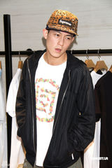 幻灯：陈冠希台北开店六月复出 称不知Lucas是谁