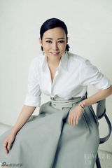 组图：郝蕾拍杂志大片 干练恬淡显成熟风韵