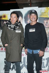 组图：谢霆锋否认豪宅赠前妻 新年与两子聚天伦