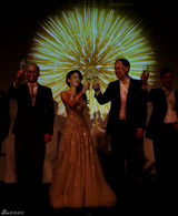 组图：张雨绮梦幻礼服秀美胸 幽默调侃王全安