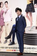 高清图：《李顺新》IU赵政锡13岁年龄差演情侣